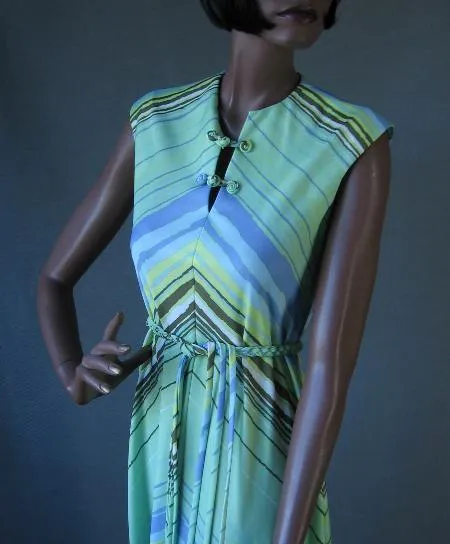 70s Women's Vintage Dress Chevron Stripe Asian Inspired Maxi Modest Small VFG Leslie Fay Green Blue