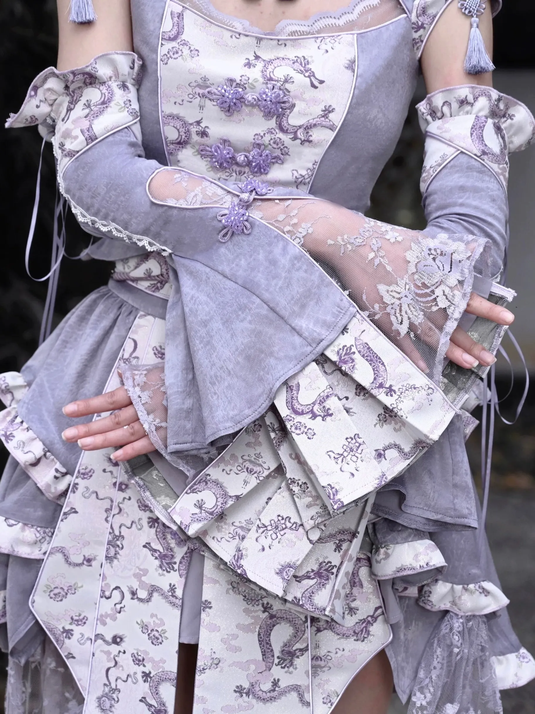 [Blood Supply] Dragon In Wisteria Japanese Princess Sleeves