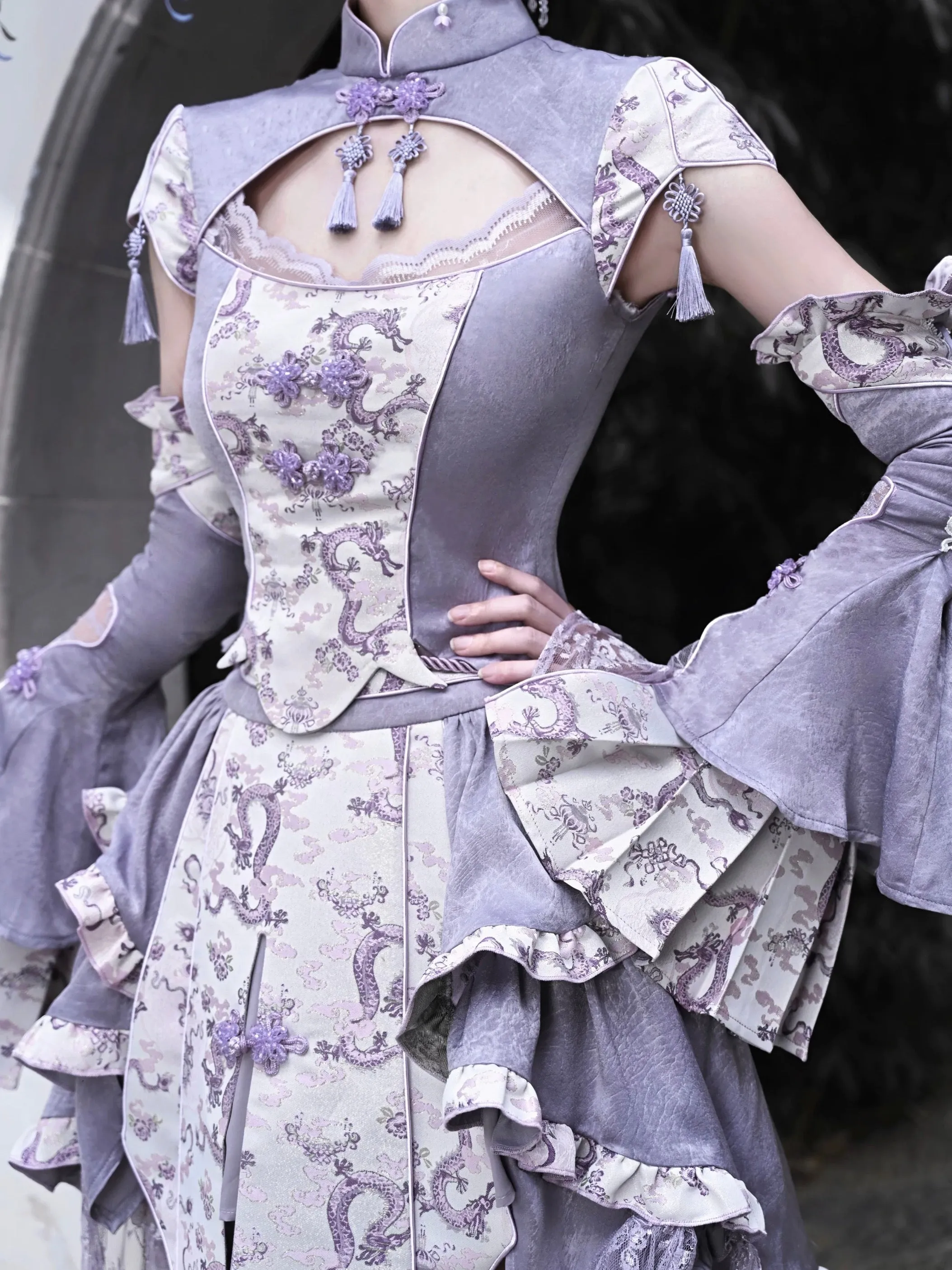 [Blood Supply] Dragon In Wisteria Japanese Princess Sleeves
