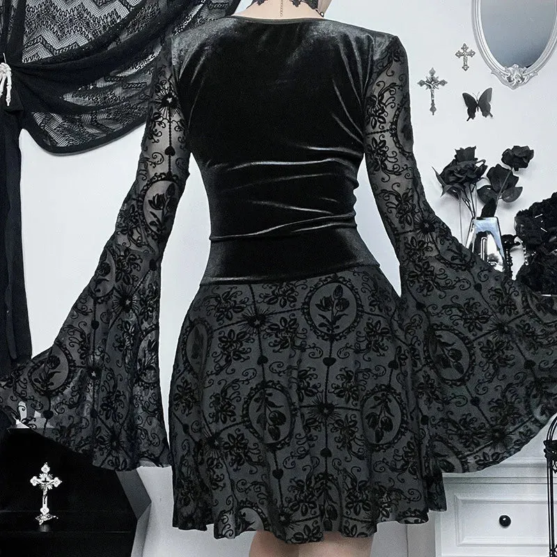 Dark Elegant Vintage Gothic Velvet Dresses Grunge Punk Style Flocked Bandage Flare Sleeve Party Outfit