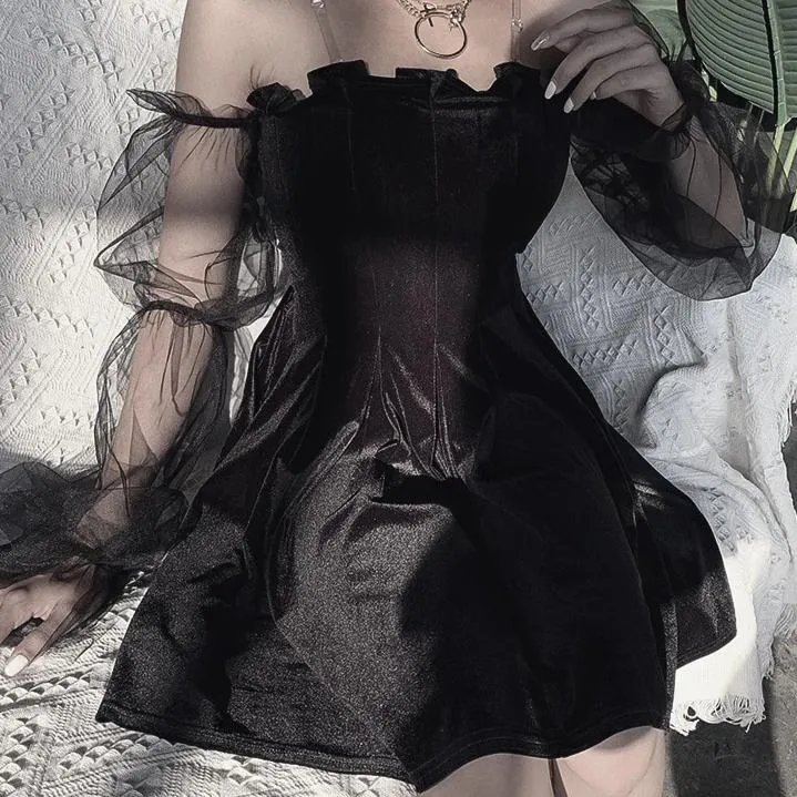 'Dark Queen' Black Grunge Mesh Bell Sleeved Dress