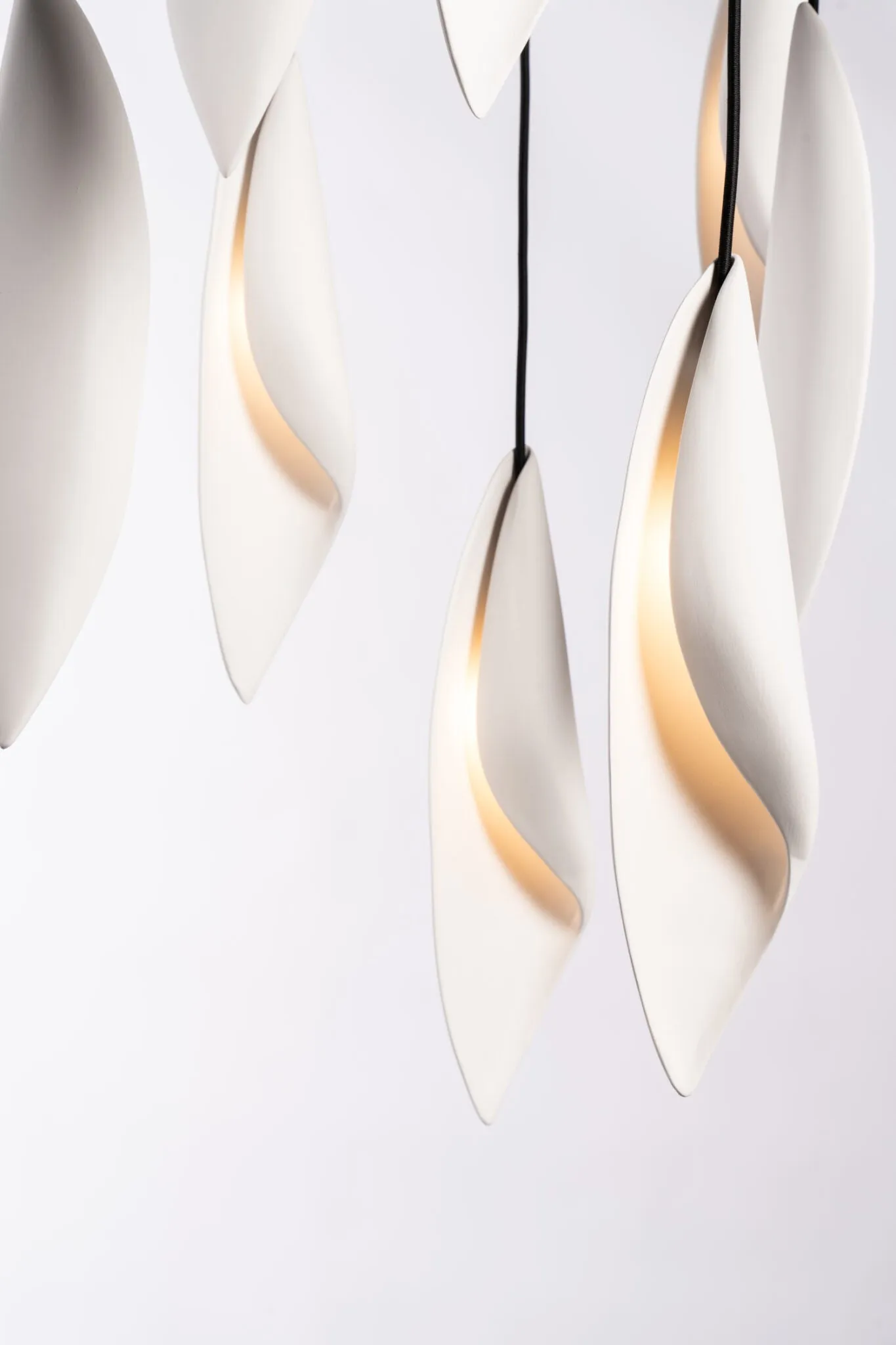 LEAF 10-PORT CHANDELIER