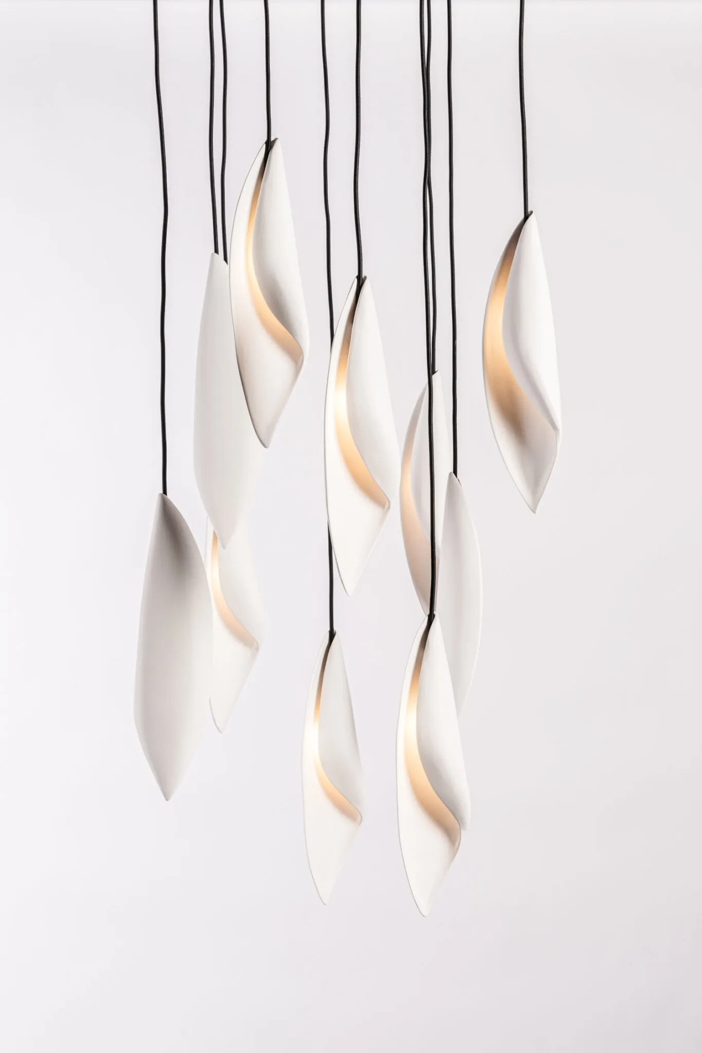LEAF 10-PORT CHANDELIER