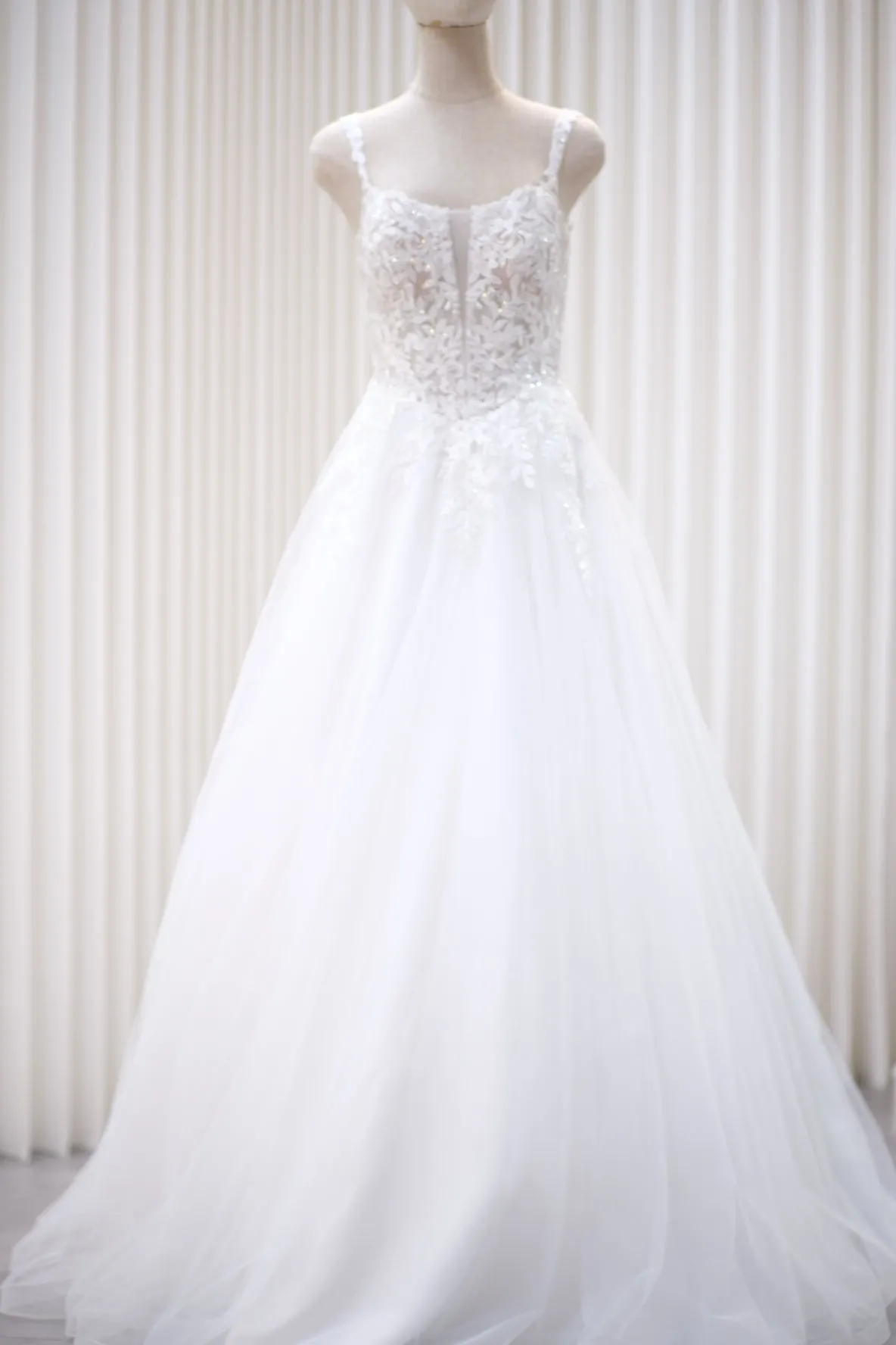 Wedding bridal premium fabric half aplique lace with beaded